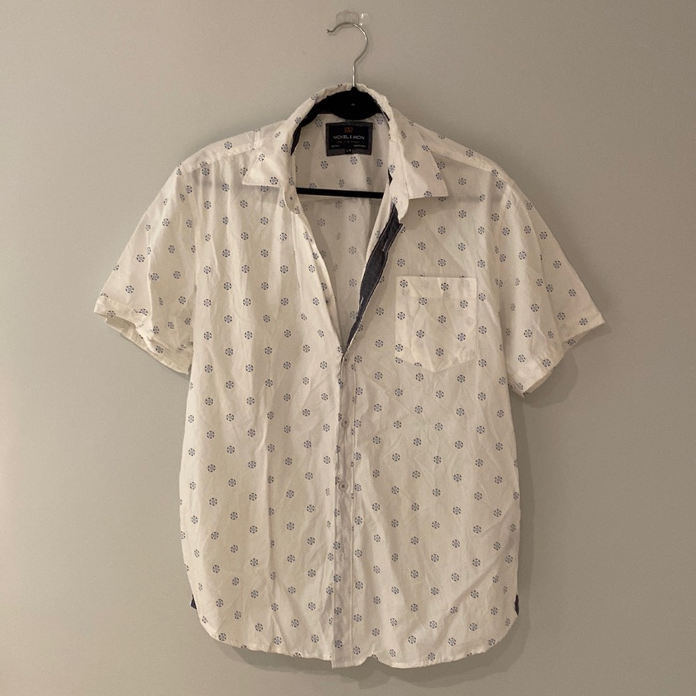 Mens short sleeve button down shirt size L